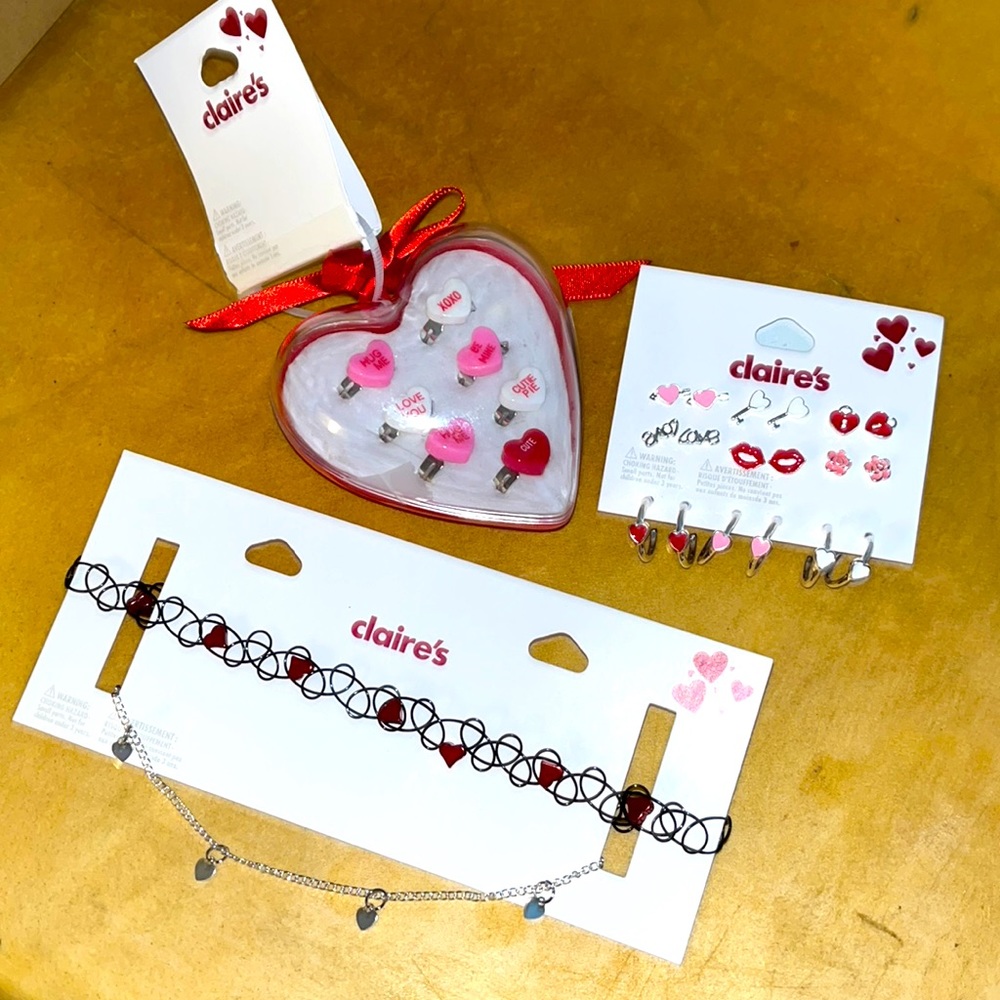Claire’s jewelry bundle lot chokers earrings adjustable rings love hearts NWT